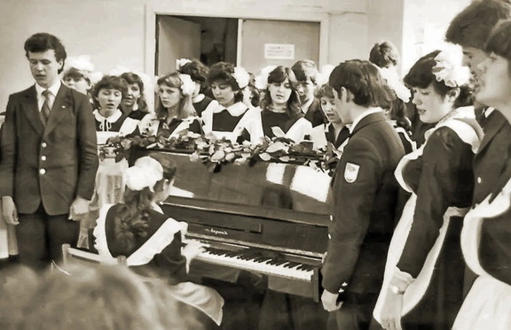 Солнцевская школа №7 (1004) 1985 год, 10А Последний звонок Фото от Татьяны Кольцовой